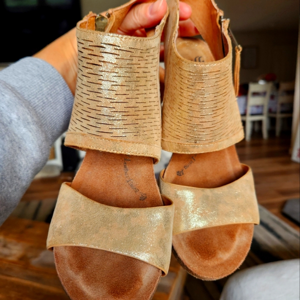 SOFFT Milanon Sandle 8 1/2 Platino style SF0000703